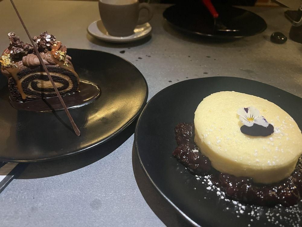 Desserts dish