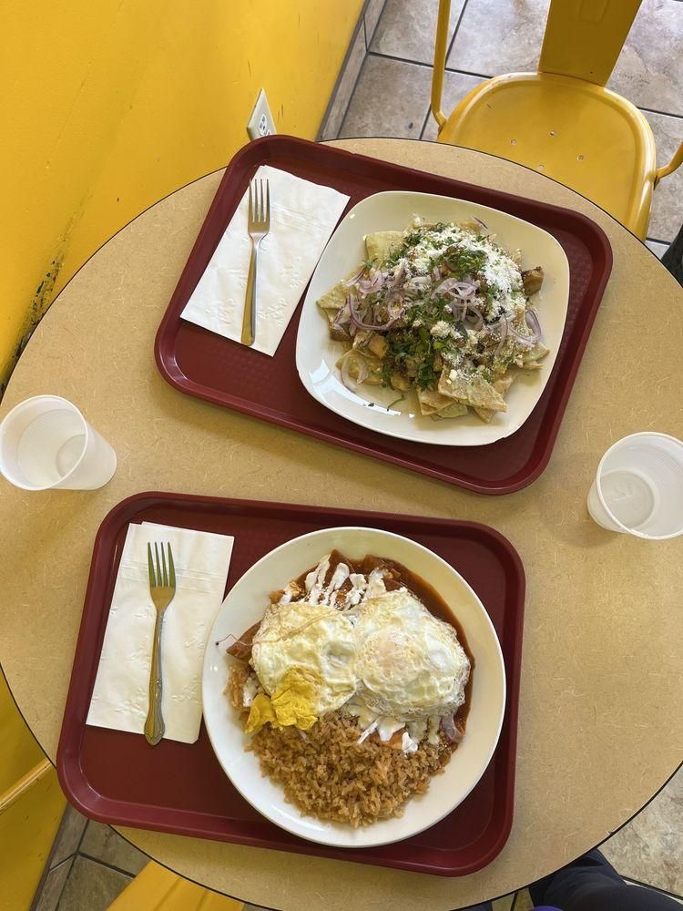 Chilaquiles dish
