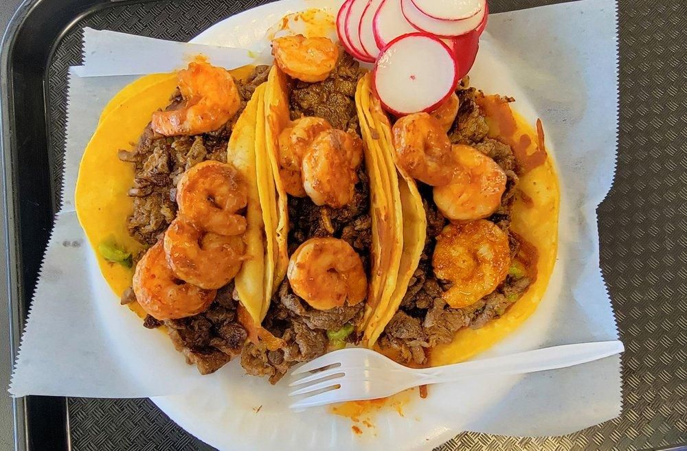 Tacos El Jefe dish