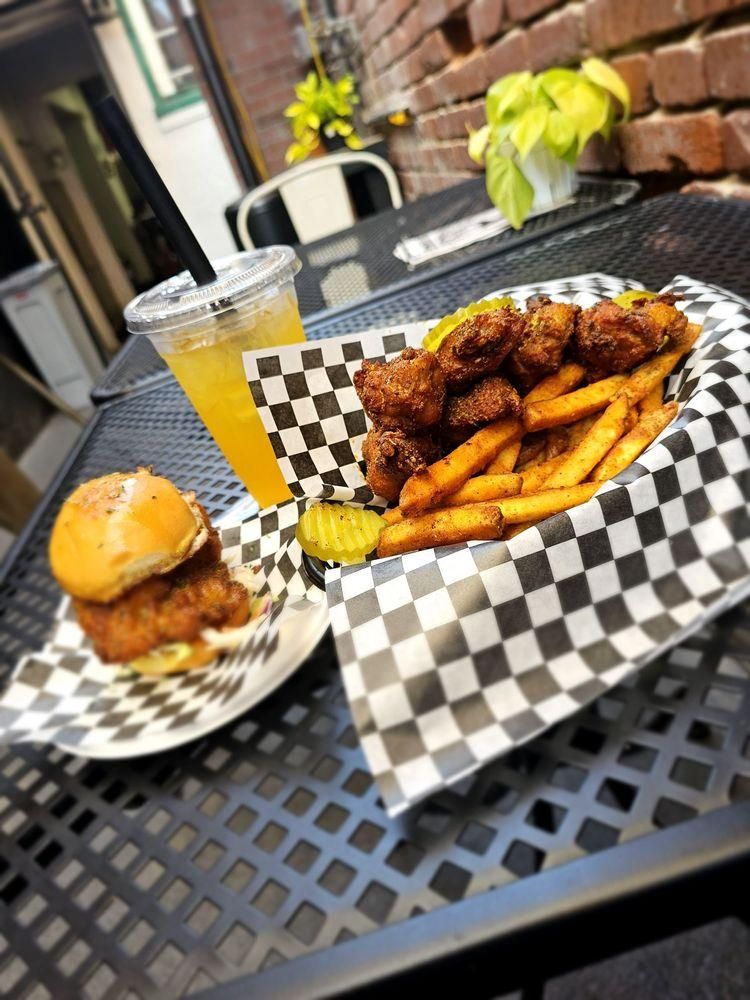 Wings dish