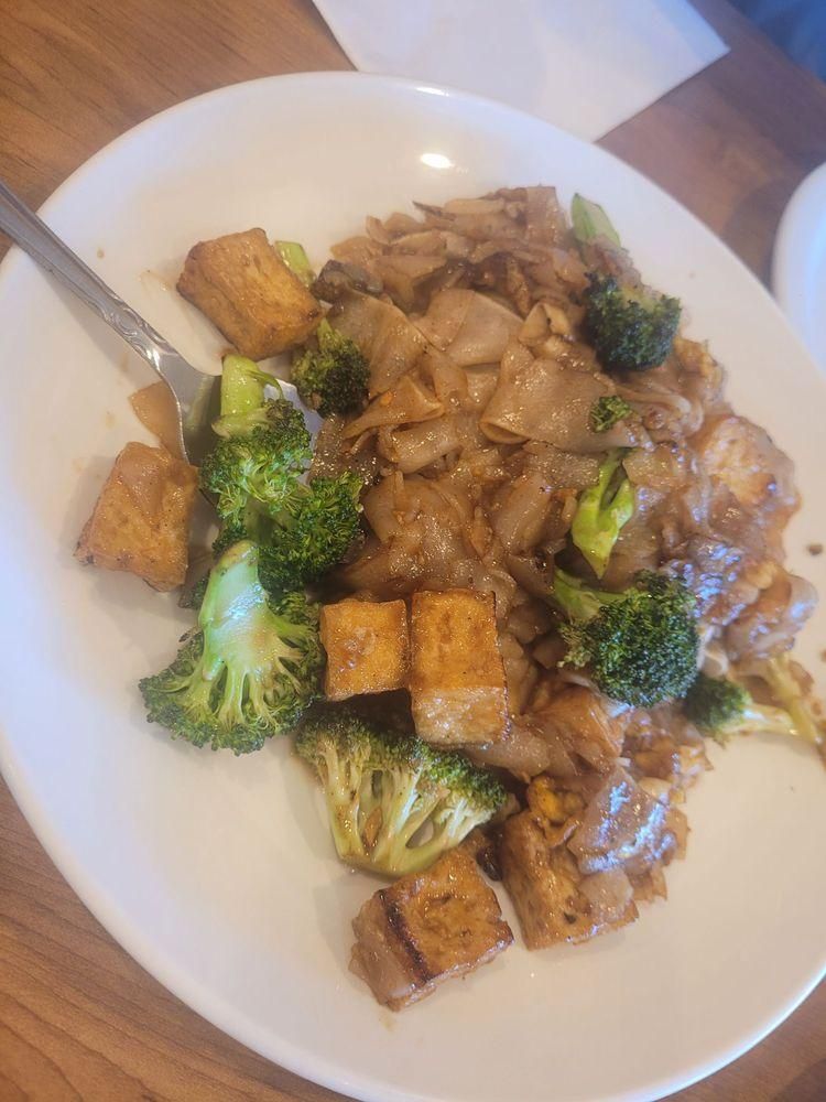 Pad See Ew dish