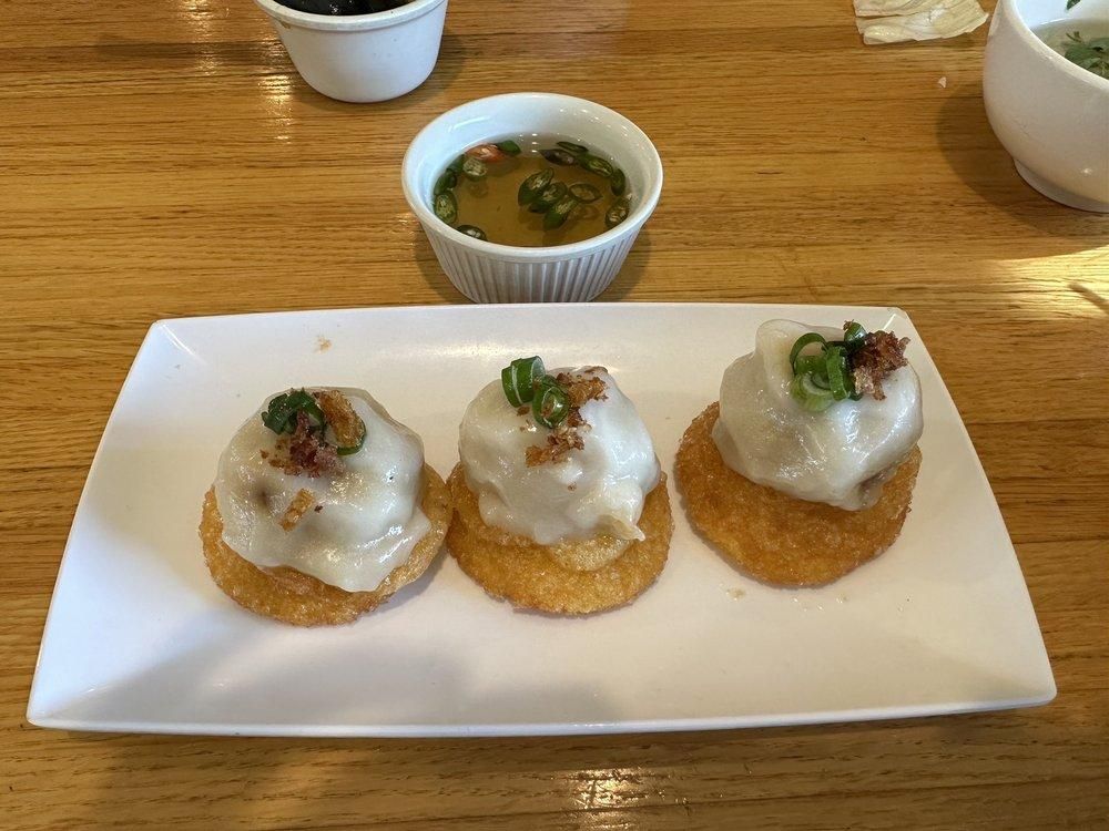 Banh It Banh Ram dish