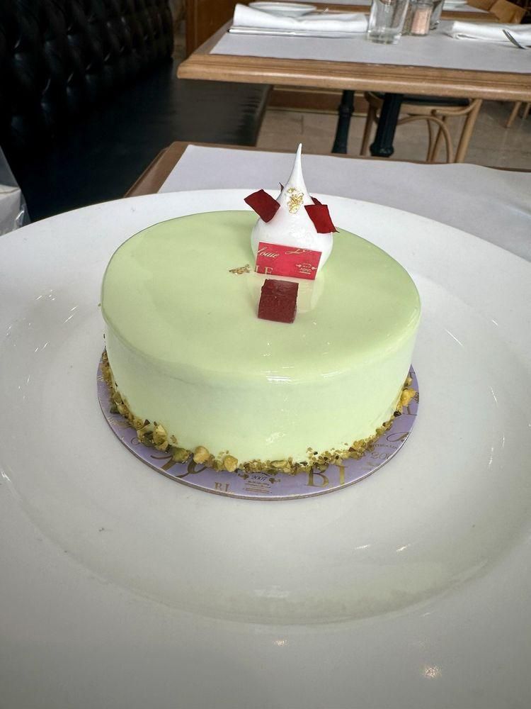 Cakes dish
