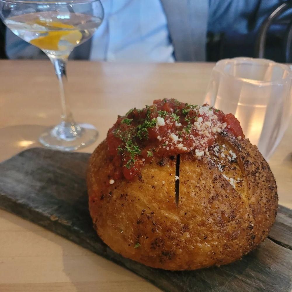 Bread dish