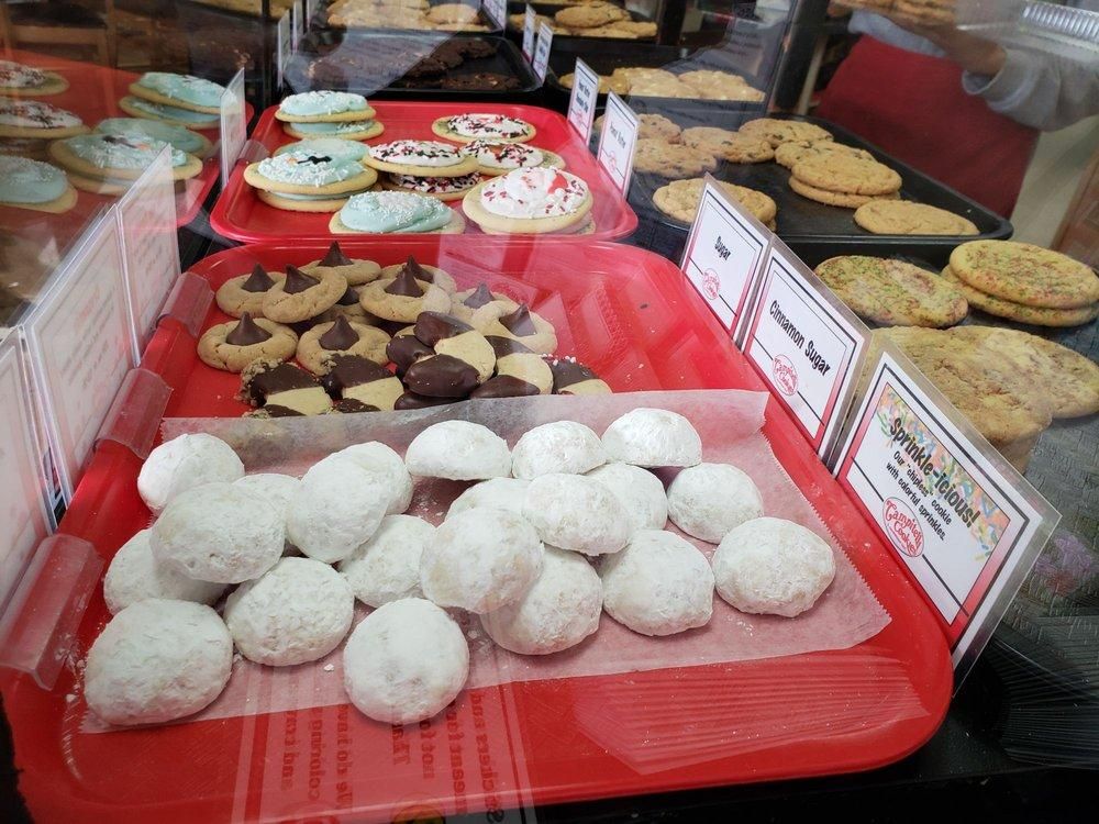 Cookie dish