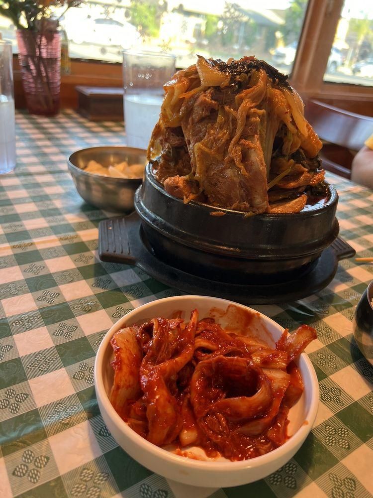 Gamjatang dish