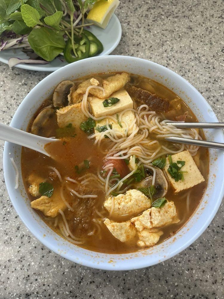 Bun Rieu dish
