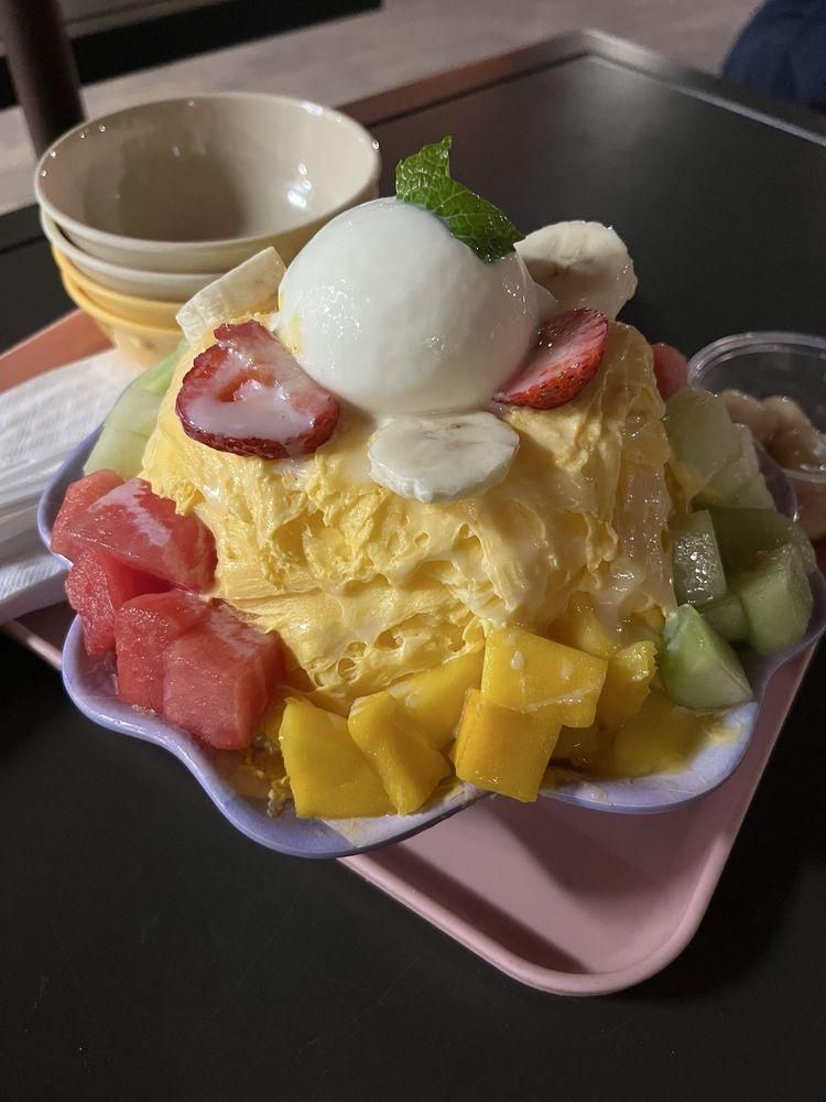 Mango Carriage Snow dish