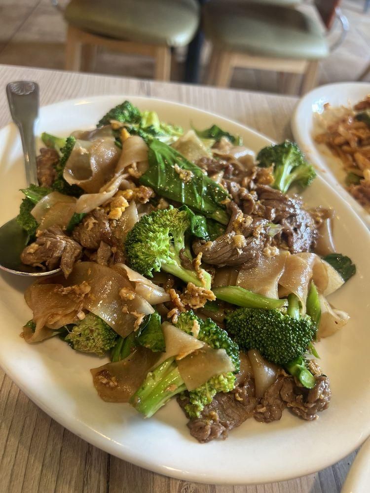 Pad See Ew dish