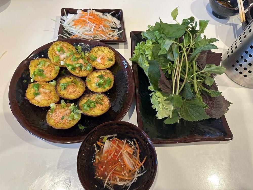 Banh Khot dish