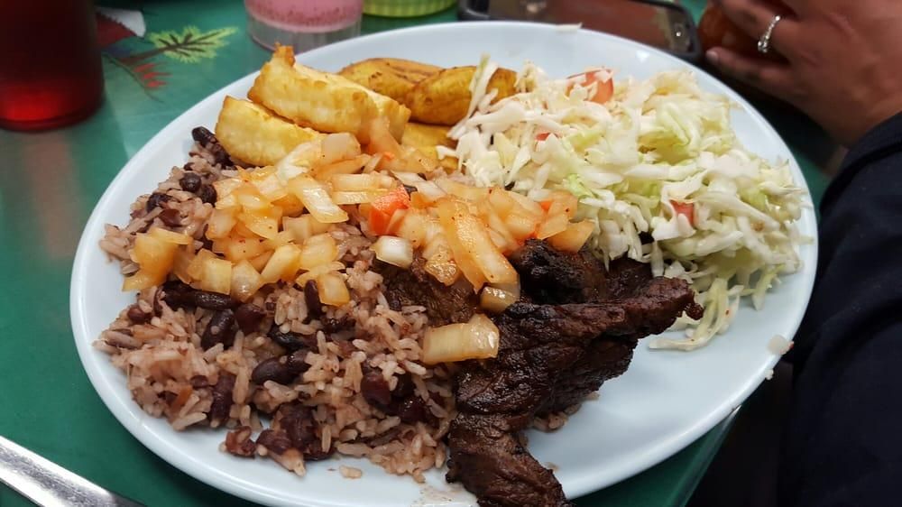 Carne Asada Tajadas dish