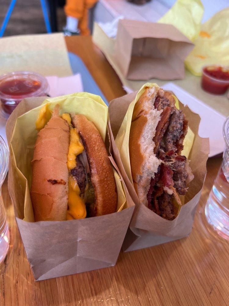 Double Cheeseburger dish