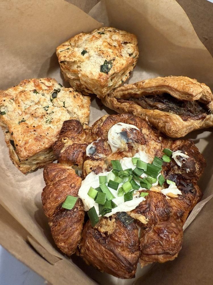 Pastries dish