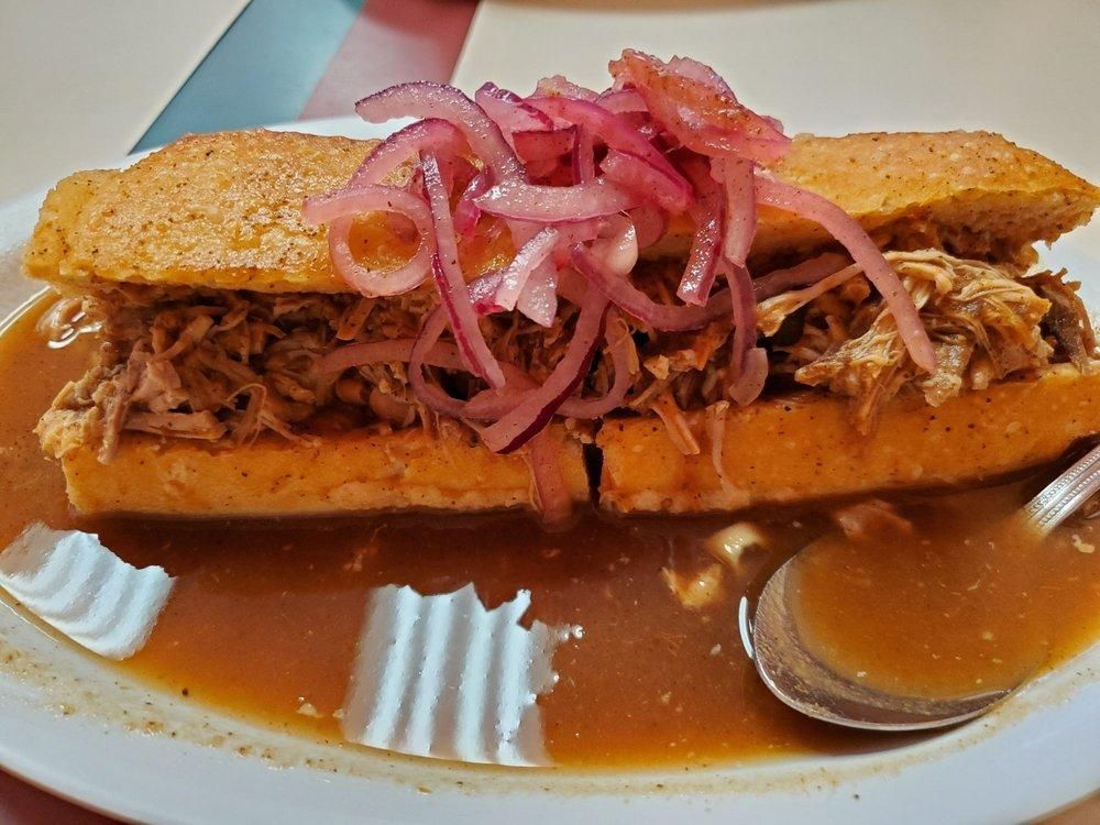 Tortas Ahogadas dish