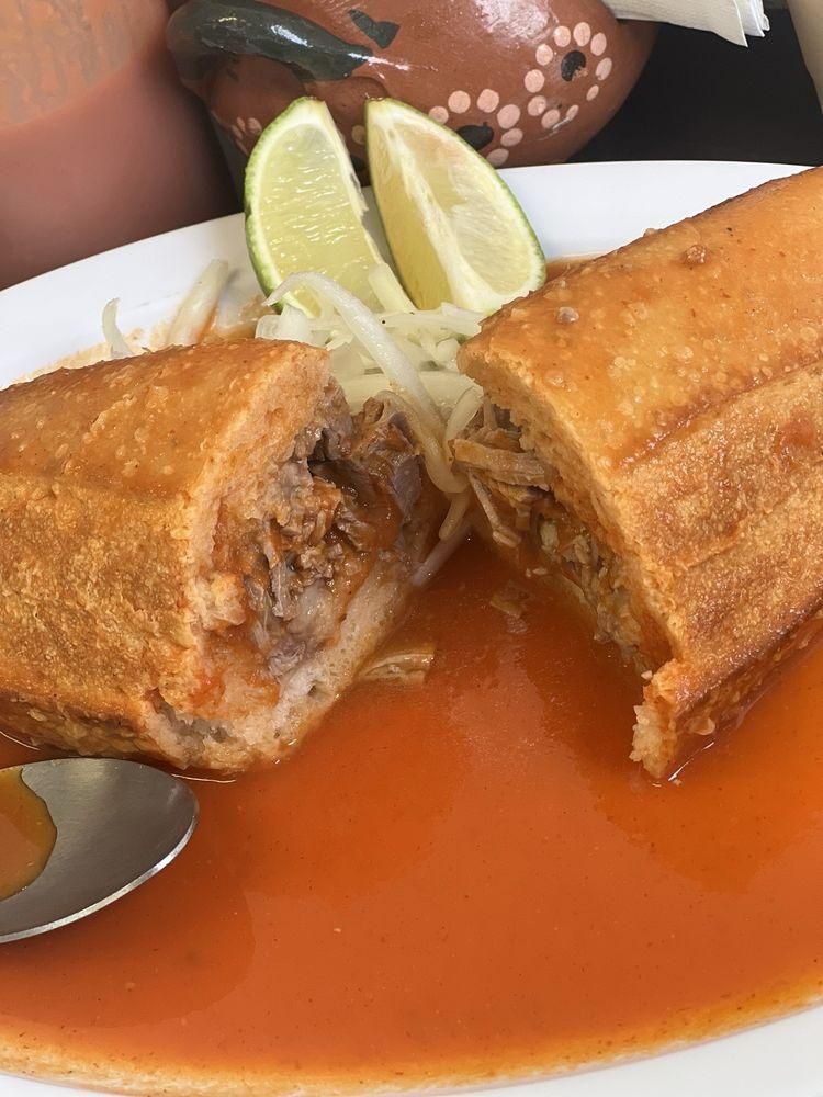 Tortas Ahogada dish