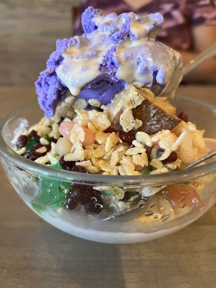 Halo-Halo dish