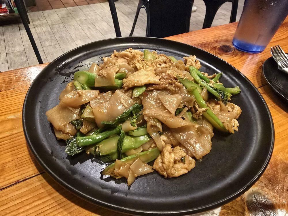 Pad See Ew dish