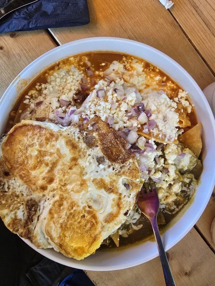 Chilaquiles Divorciados dish