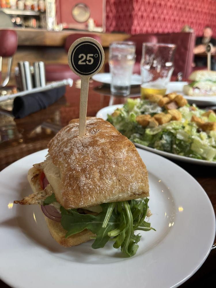 Sandwich dish