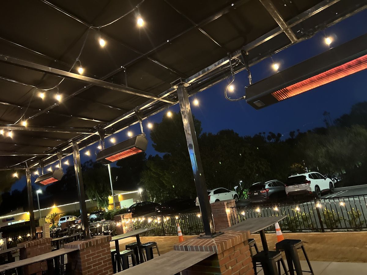 Laguna Niguel - OC Local Taproom restaurant