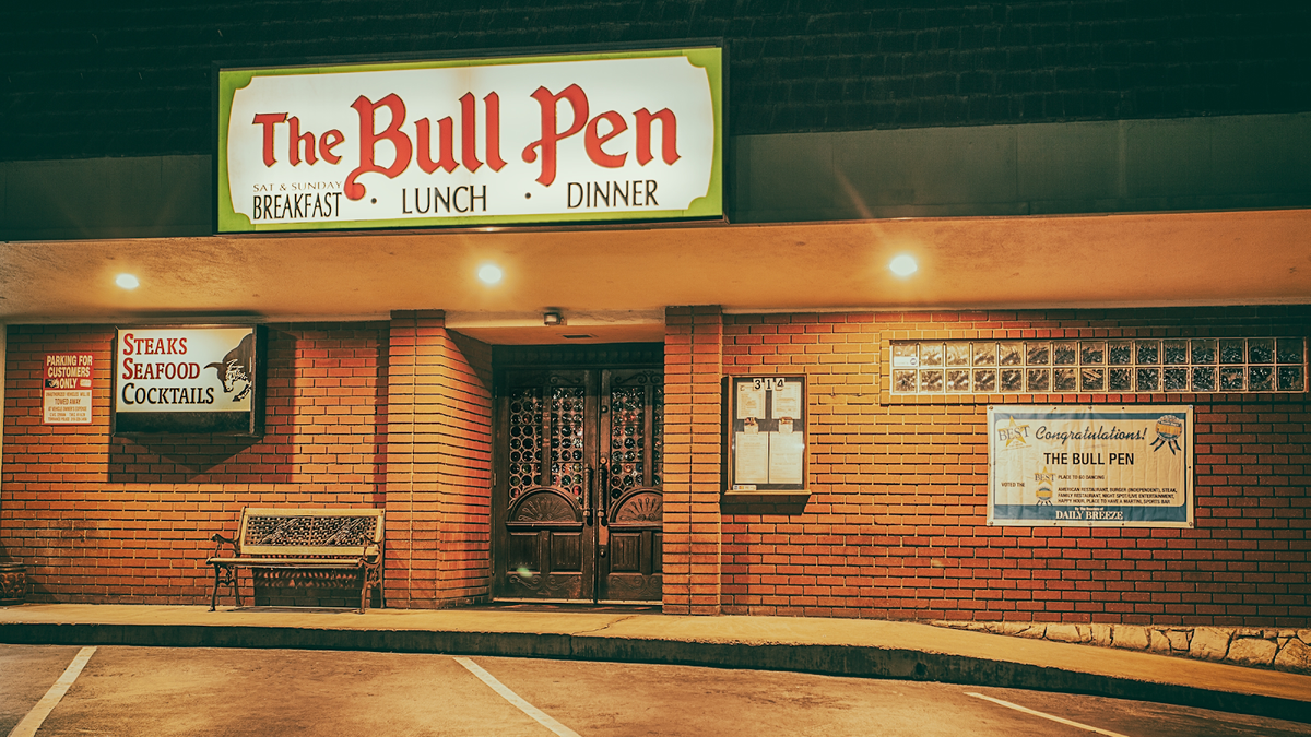 Redondo Beach - The Bull Pen restaurant