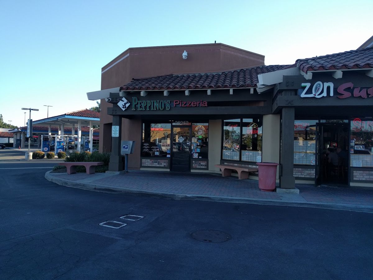 Aliso Viejo - Peppino's Pizzeria restaurant