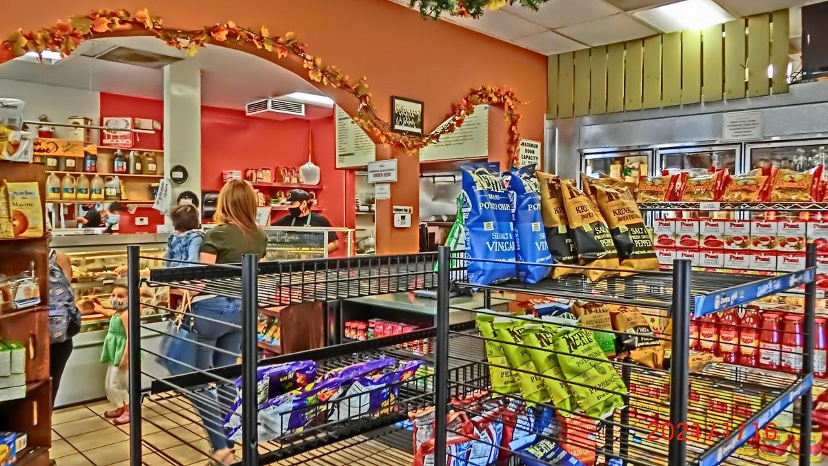 Los Angeles - Pirozzi's Italian Deli restaurant