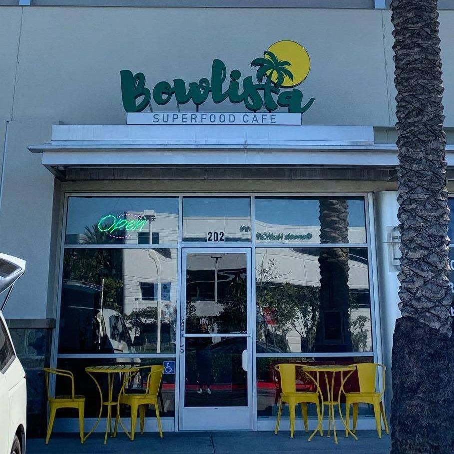 Lake Forest - Bowlista restaurant