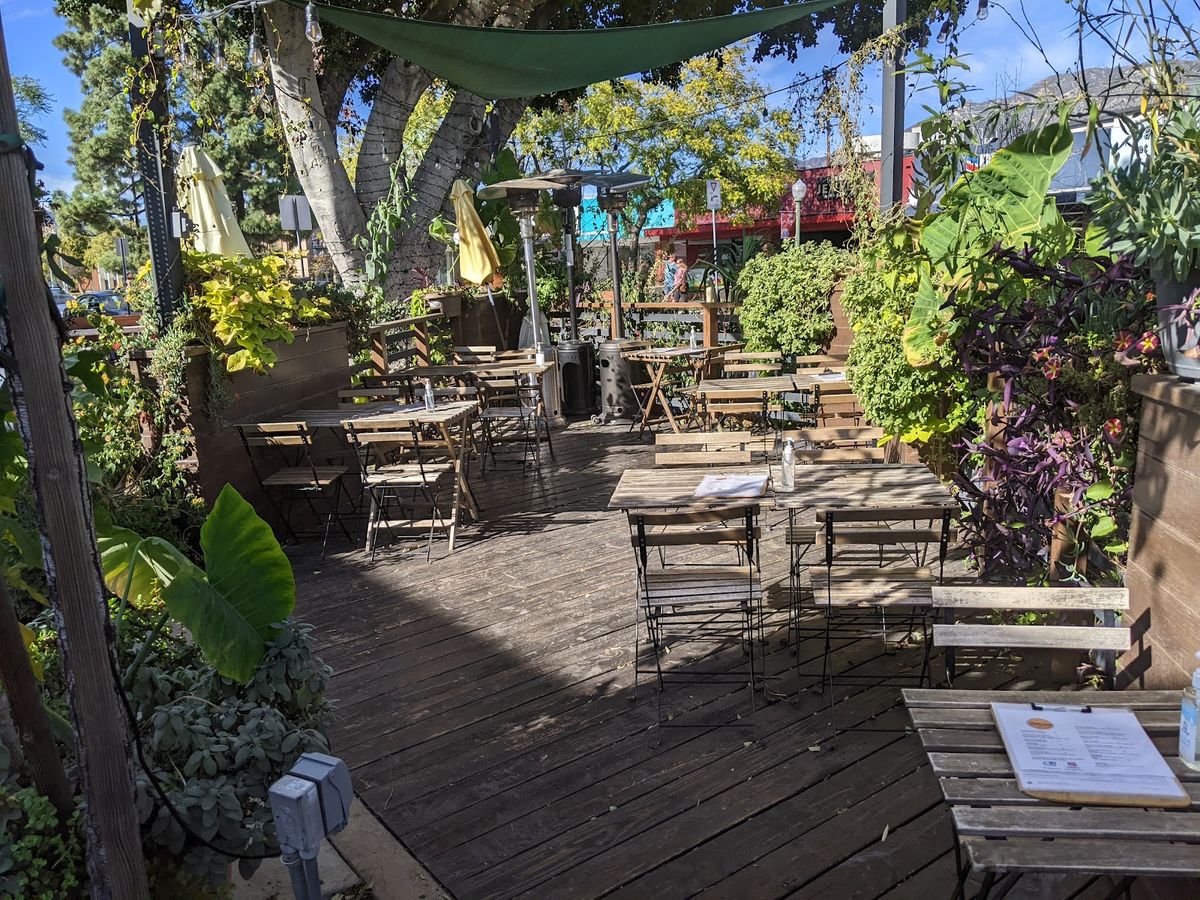 Glendale - Thee Elbow Room restaurant