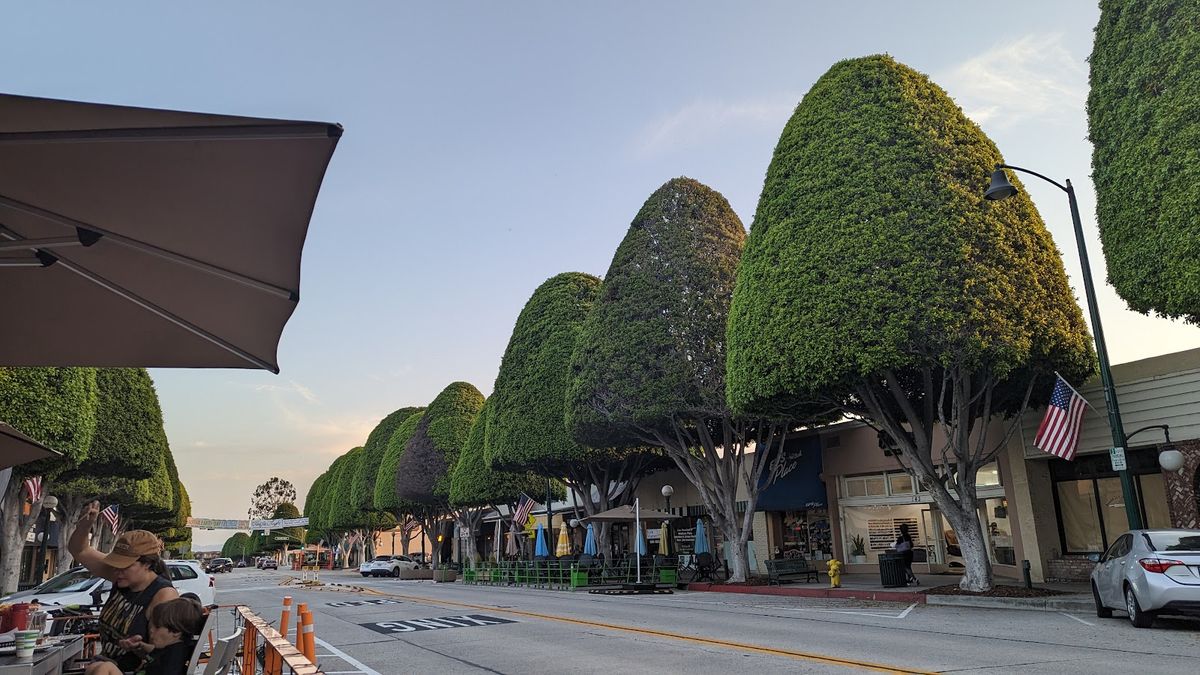 Glendora - Ed's Place restaurant