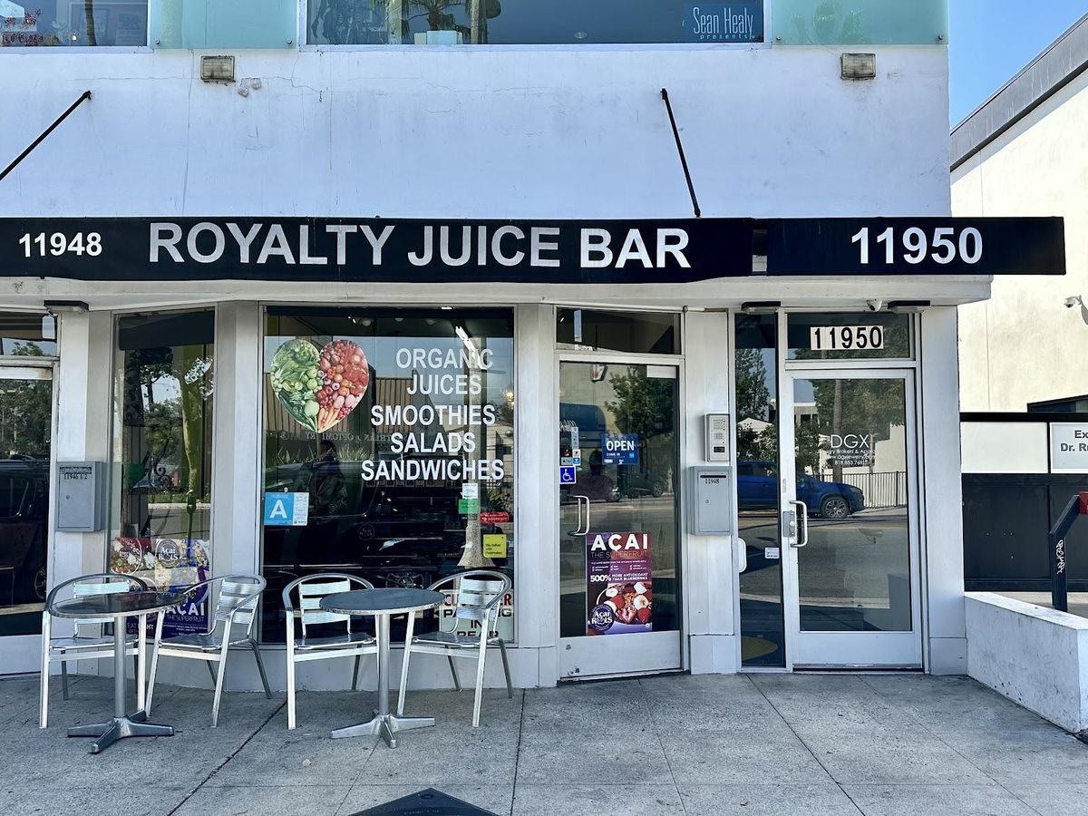 Los Angeles - Royalty Juice Bar & Cafe restaurant