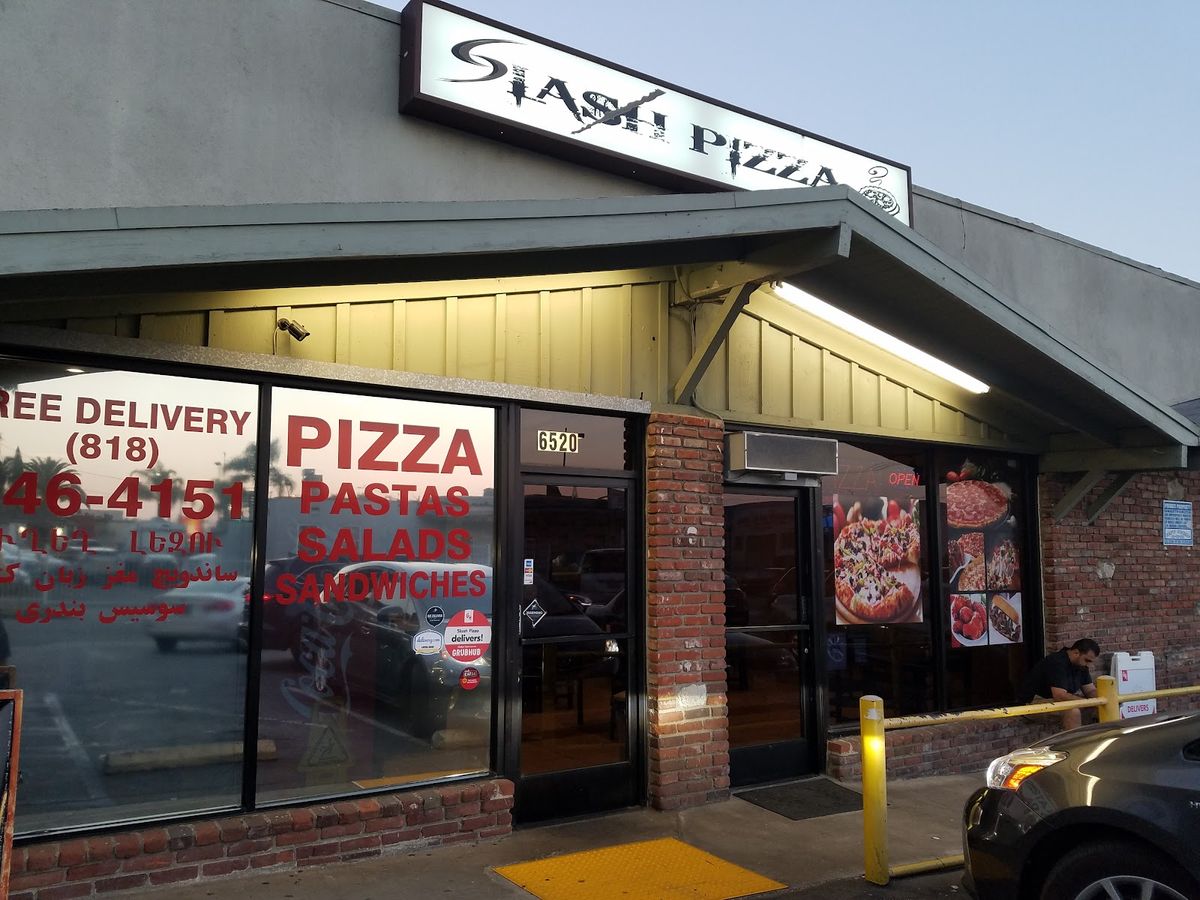 Glendale - Slash Pizza restaurant