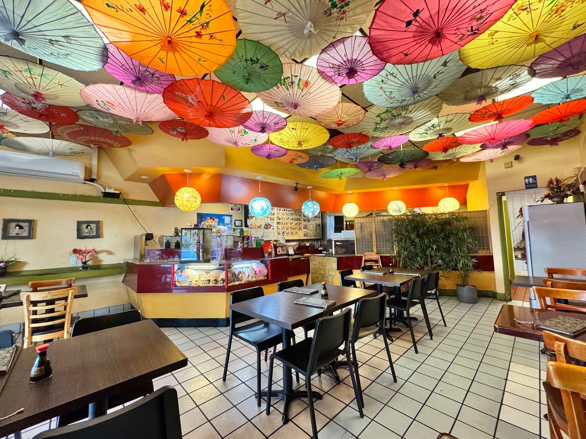 Downey - Maui Sushi & Teriyaki restaurant