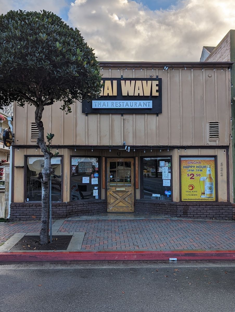 Huntington Beach - Thai Wave restaurant
