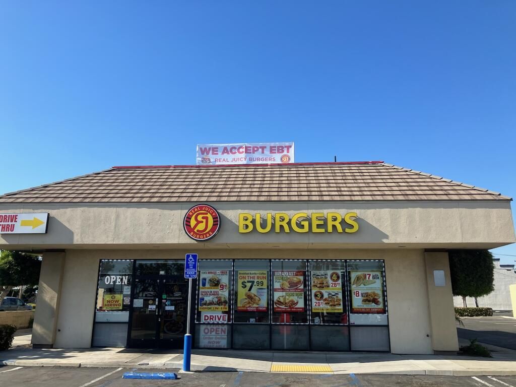 Buena Park - Real Juicy Burgers restaurant
