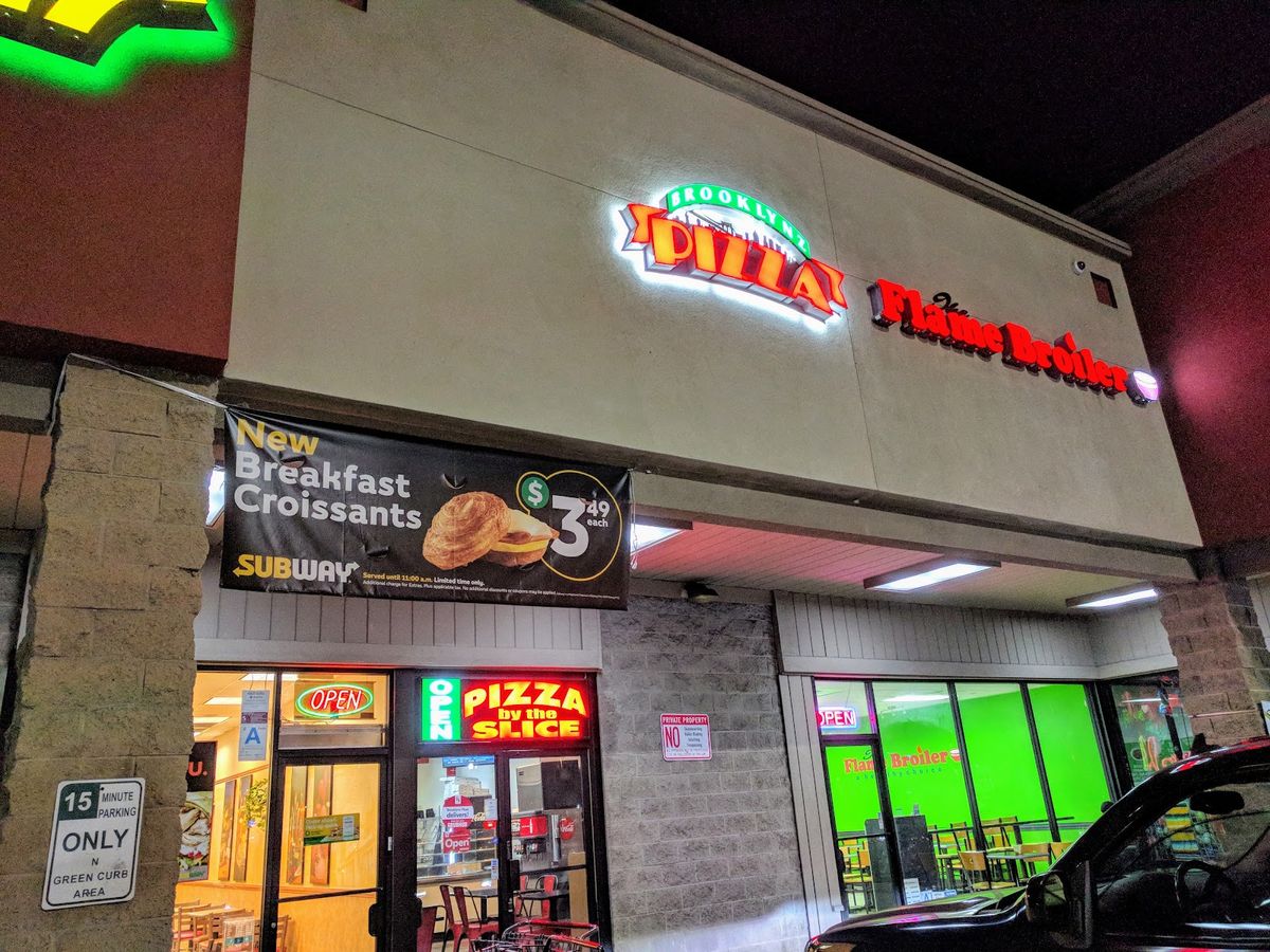 Artesia - Brooklynz Pizza restaurant