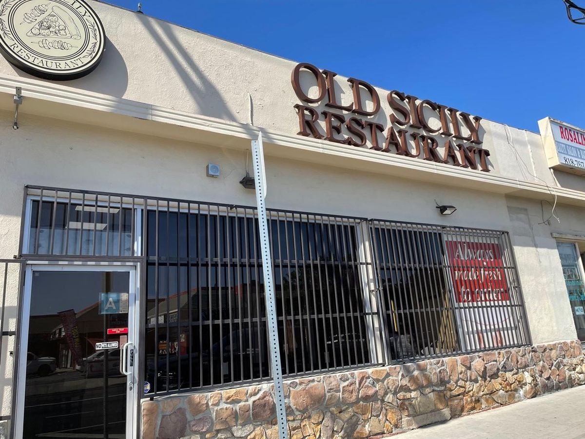 North Hollywood - Old Sicily Pizza restaurant