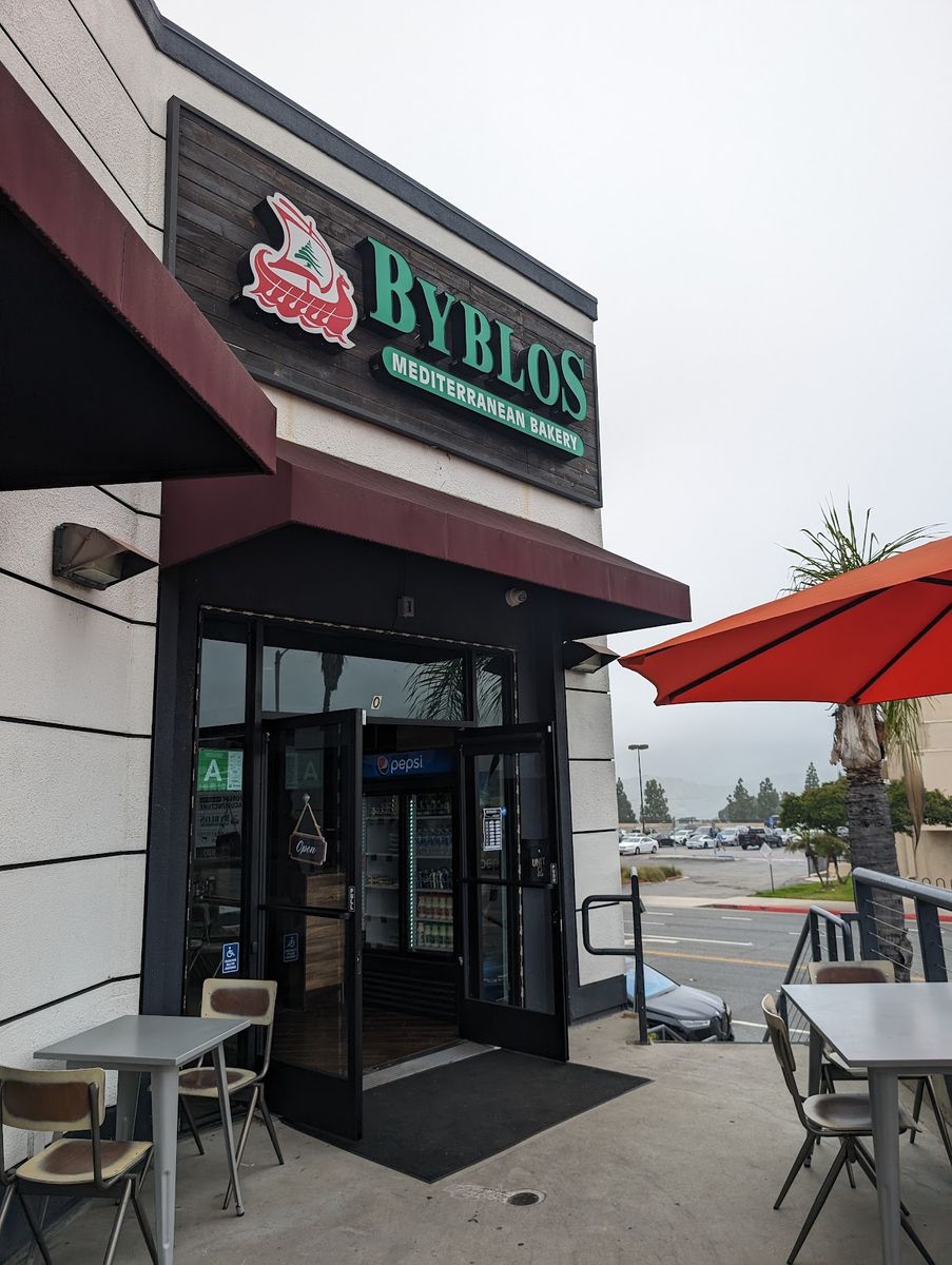 La Crescenta-Montrose - Byblos Mediterranean Bakery and Pizza restaurant