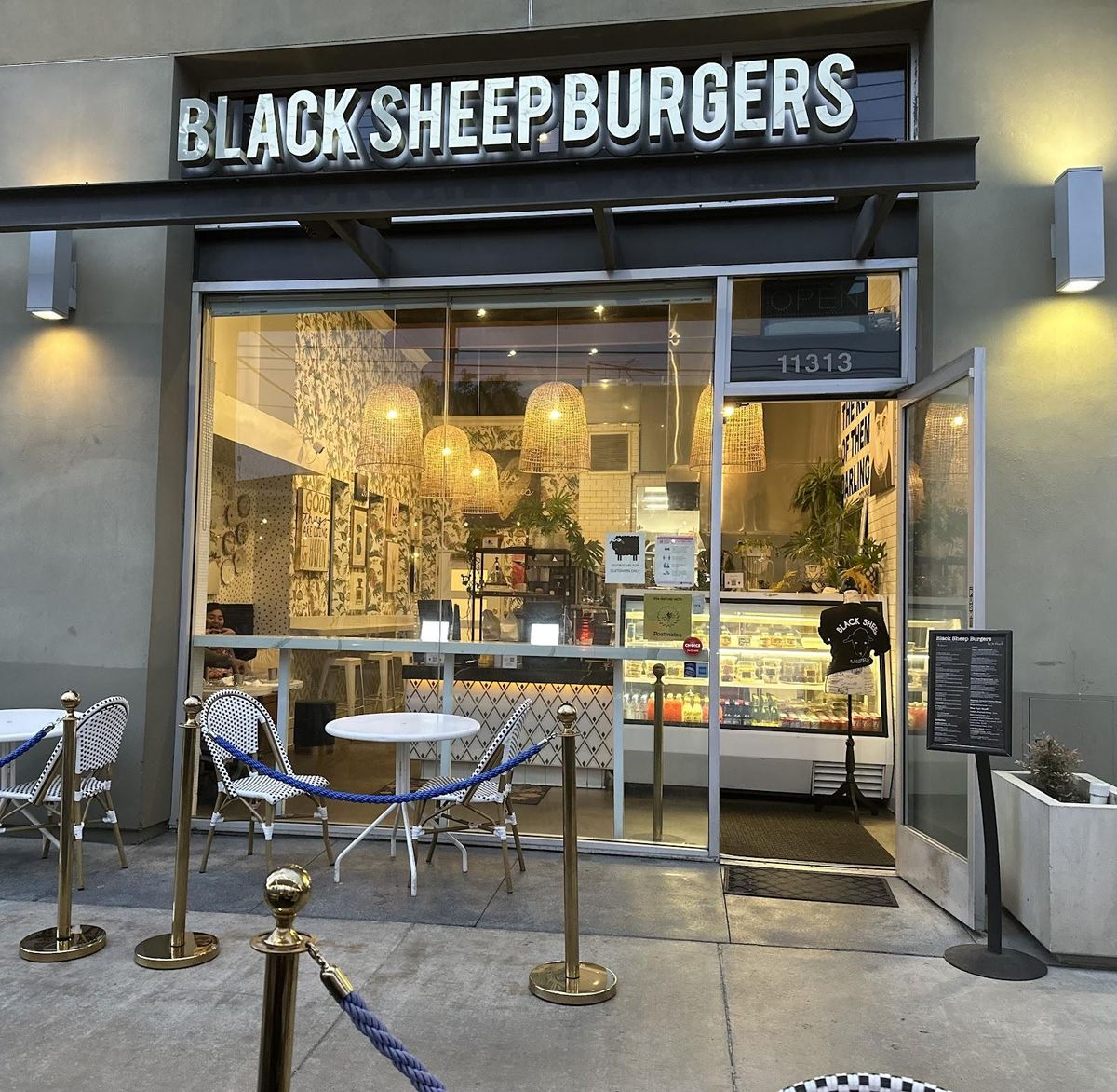 Los Angeles - Black Sheep Burgers restaurant