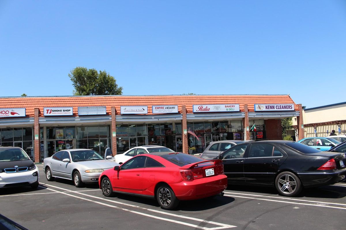 Los Angeles - Italia Bakery & Deli restaurant