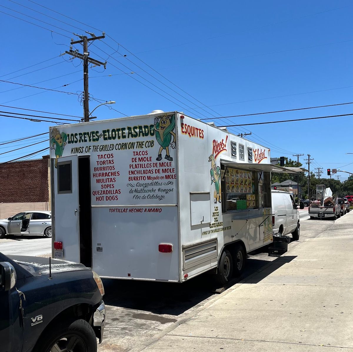 Santa Ana - Los Reyes del Elote Asado restaurant
