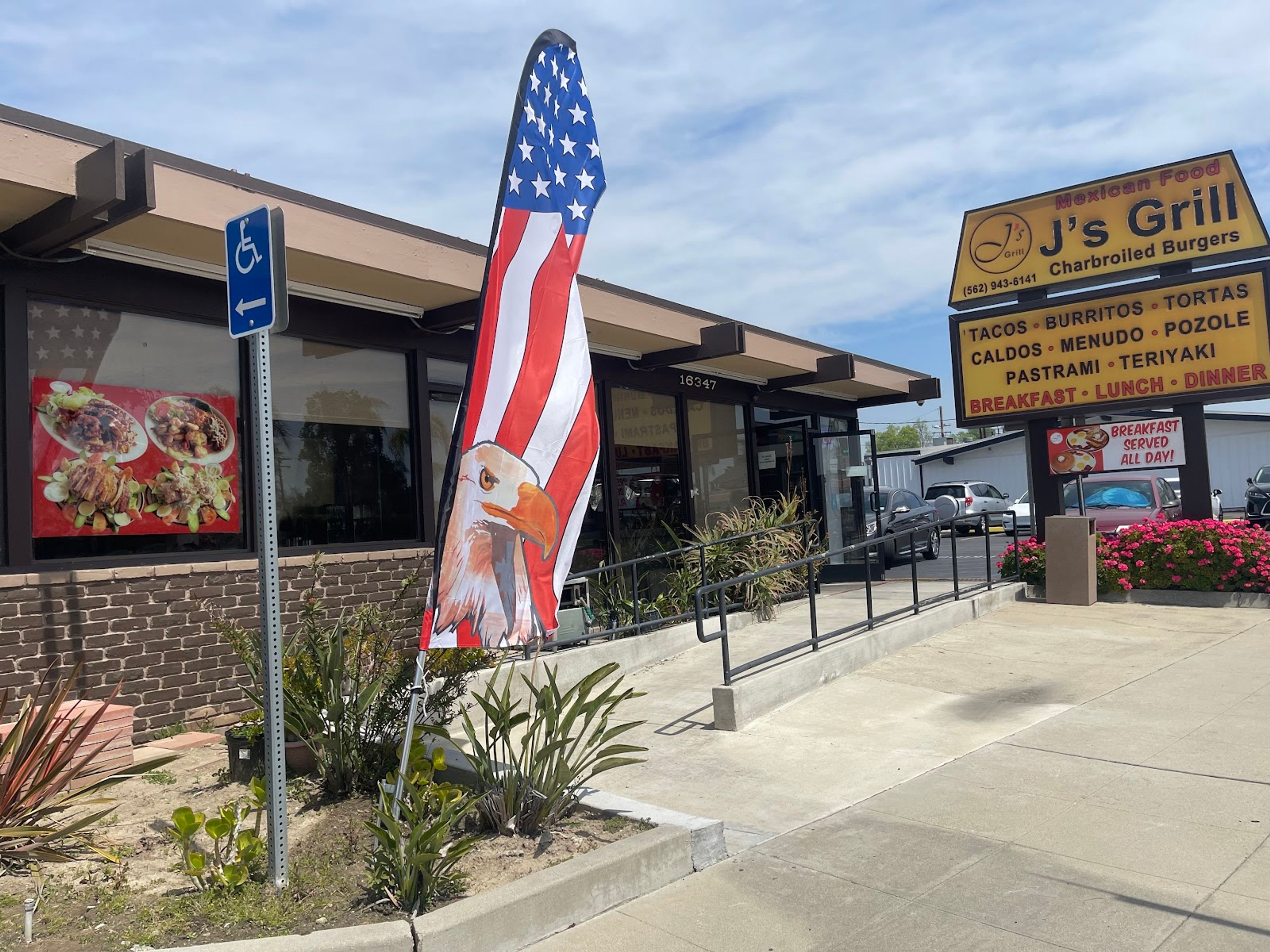 Whittier - J's Grill restaurant